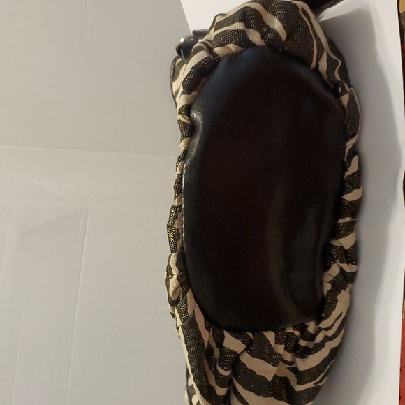 Hobo slouchy Bag, Tiger stripes,Gold flickers throughout the canvas fabric! - Picture 12 of 12